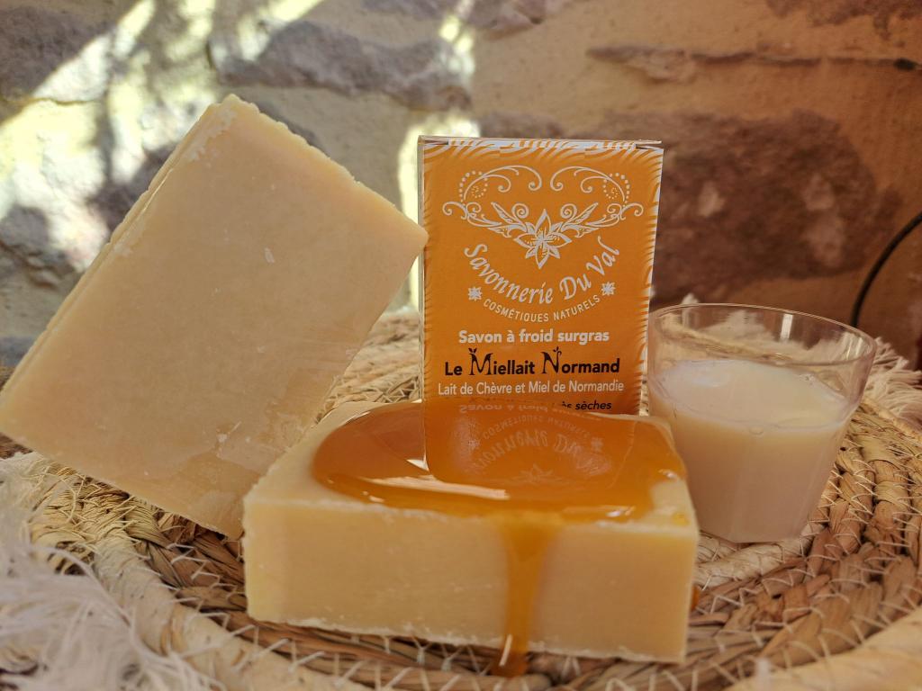 Savon Naturel Artisanal Le Miellait Normand Lait Ch&egrave;vre Cire d'abeille  Miel BIO